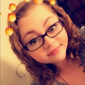 Meet your Posher, Carly